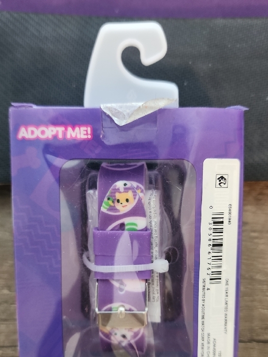 Kids Purple Digital Flashing Lights LCD Watch with Gemstone Bezel - Picture 3 of 3